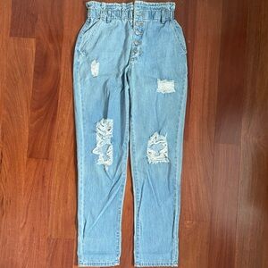 NEW FOREVER21 RIPPED DENIM PANTS